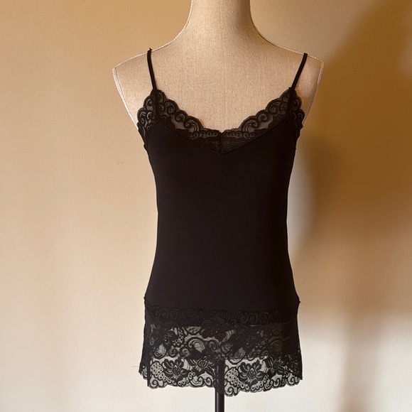 #103 White House Black Market Camisole Top Black | c. 187 | Size 10/12